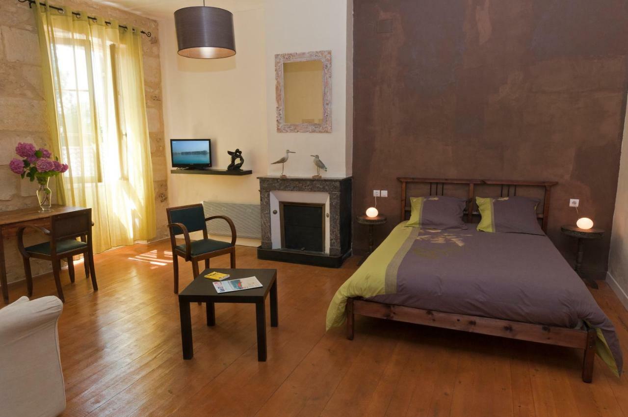 Le Logis du médoc Hotel Saint-Yzans-de-Médoc Esterno foto
